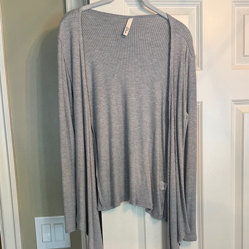 Gray Women's Ribbed Cardigan
